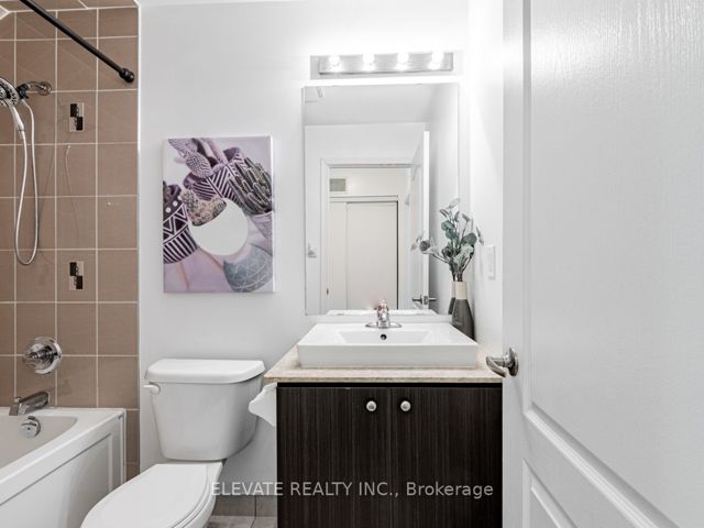 236 - 15 Coneflower Cres