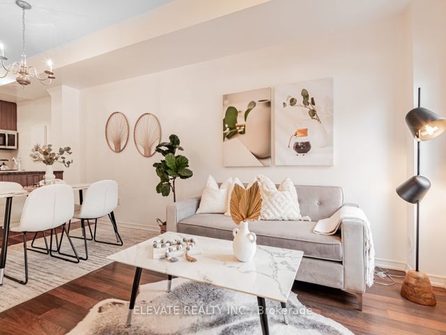 236 - 15 Coneflower Cres