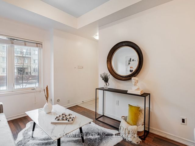 236 - 15 Coneflower Cres