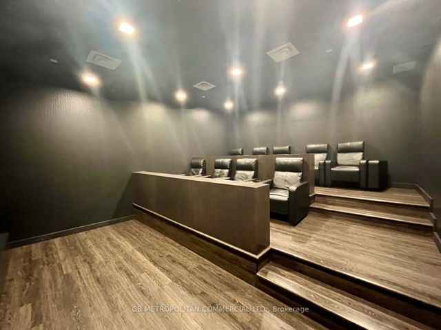 UPH02 - 5180 Yonge St