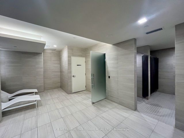 UPH02 - 5180 Yonge St