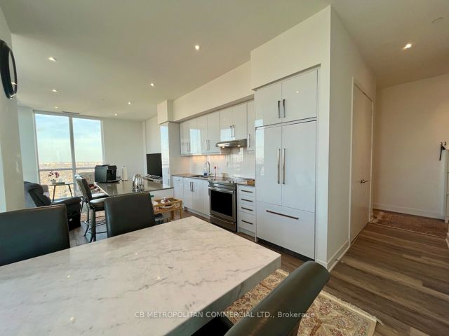 UPH02 - 5180 Yonge St