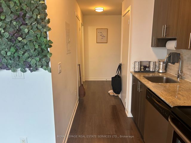 1602 - 225 Sackville St