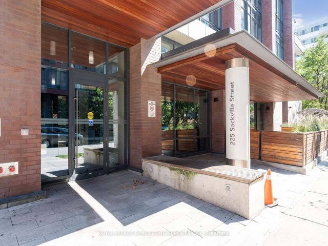 1602 - 225 Sackville St