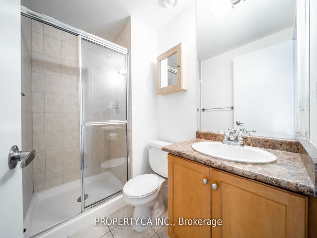 1314 - 438 King St W