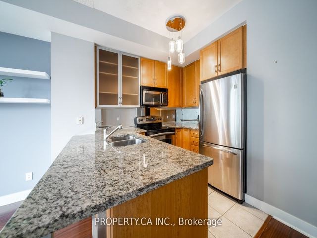 1314 - 438 King St W