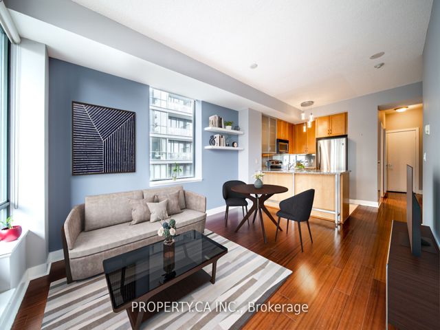 1314 - 438 King St W