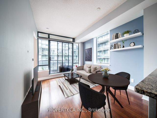 1314 - 438 King St W