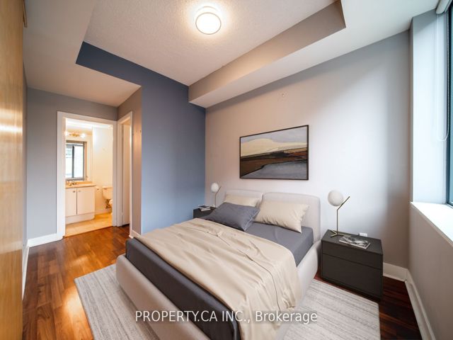 1314 - 438 King St W