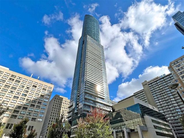 3615 - 386 Yonge St