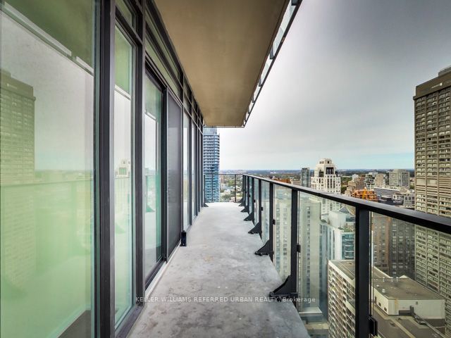 3407 - 75 St Nicholas St