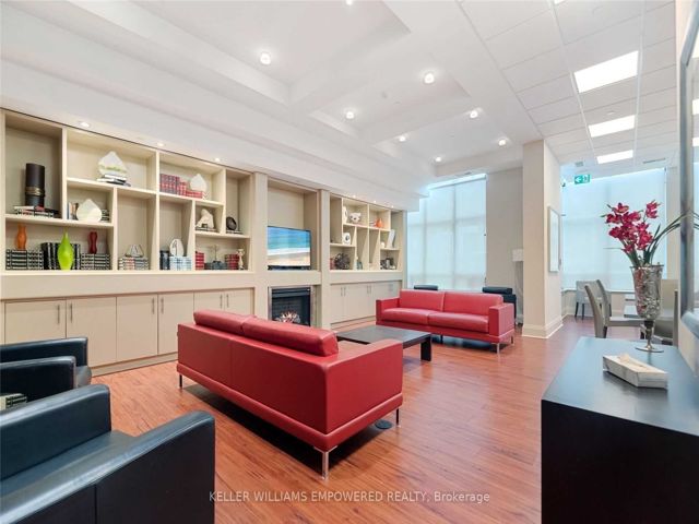 1515 - 31 Bales Ave