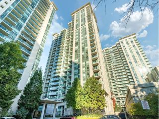 1515 - 31 Bales Ave
