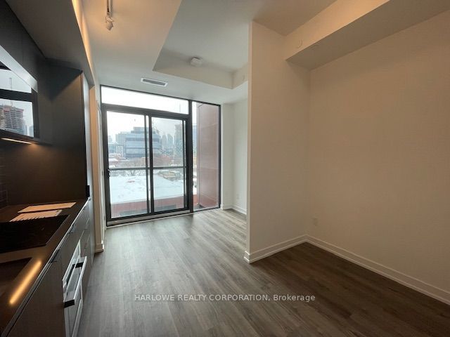 606 - 28 Eastern Ave