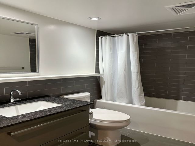 1507 - 120 Varna Dr