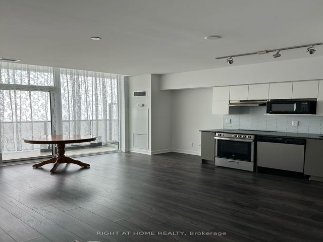 1507 - 120 Varna Dr