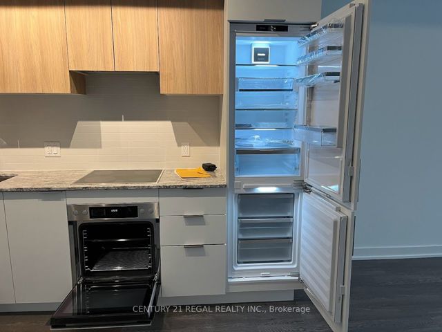 501 - 50 O 'Neill Rd W