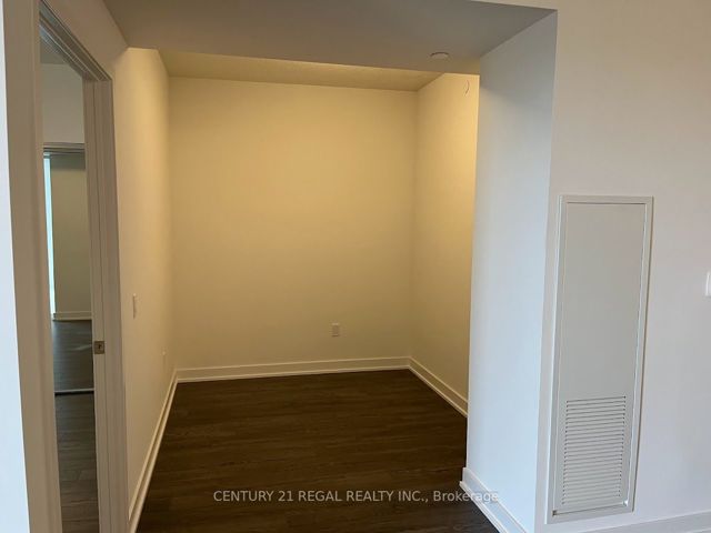 501 - 50 O 'Neill Rd W