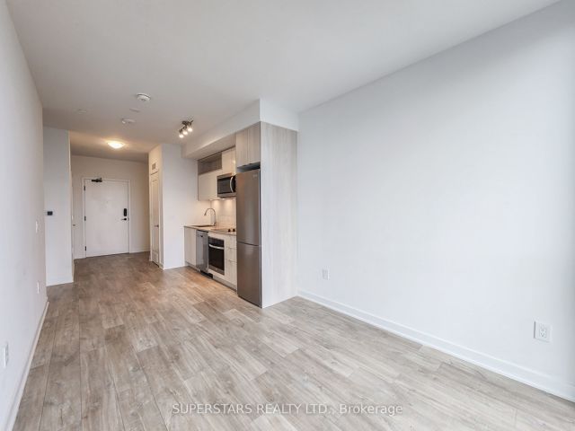 1013 - 60 Princess St