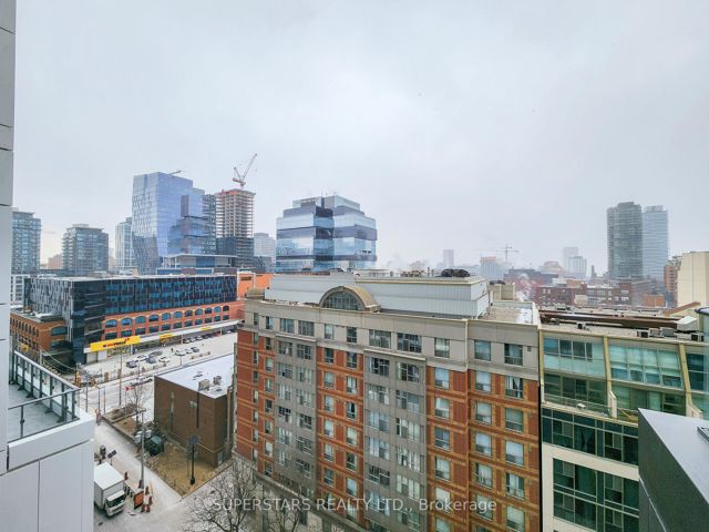 1013 - 60 Princess St