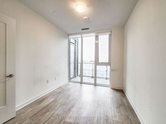 1013 - 60 Princess St