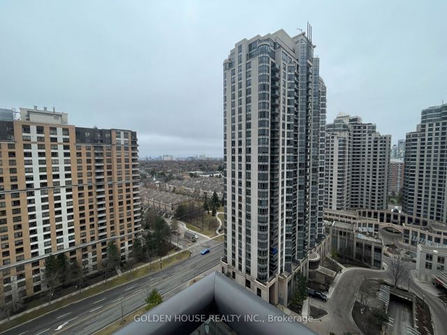 1722 - 500 Doris Ave