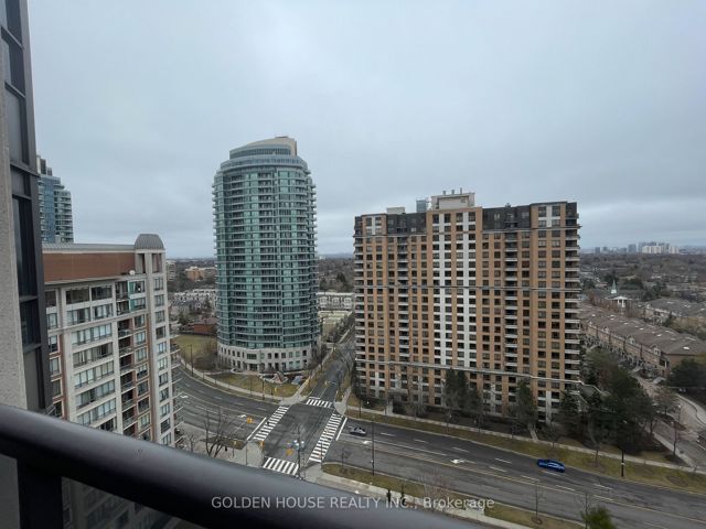 1722 - 500 Doris Ave