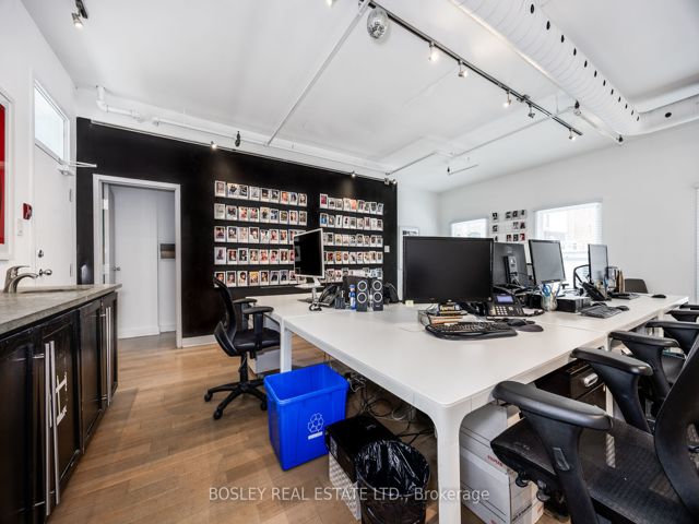 3 - 21 Isabella St