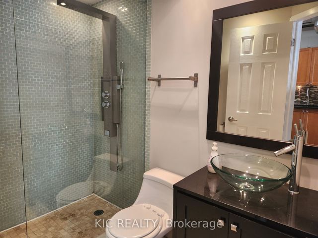 135 - 284 St Helens Ave