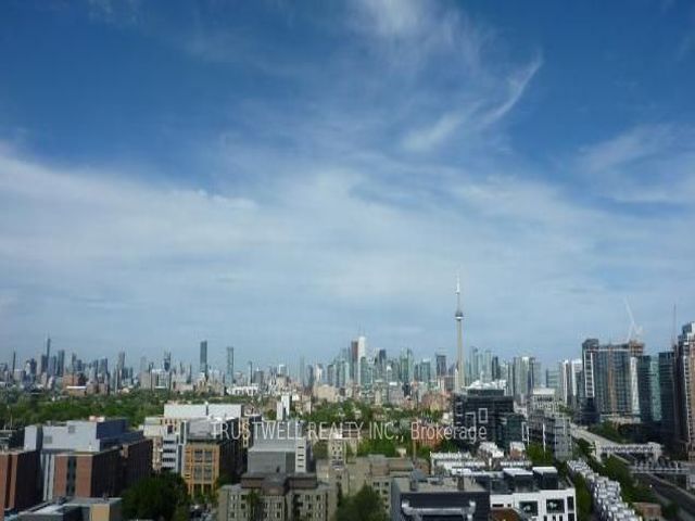 2116E - 36 Lisgar St