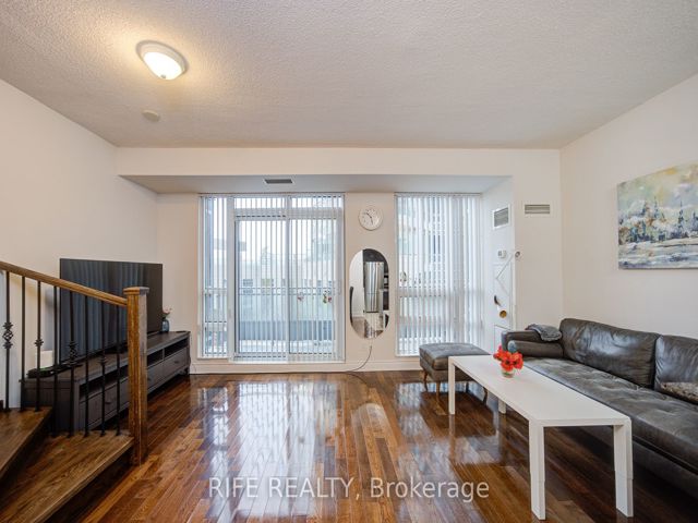 223 - 31 Olive Ave