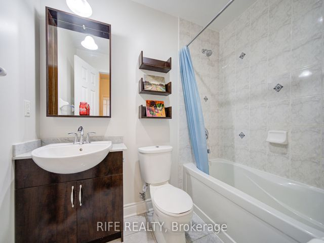 223 - 31 Olive Ave