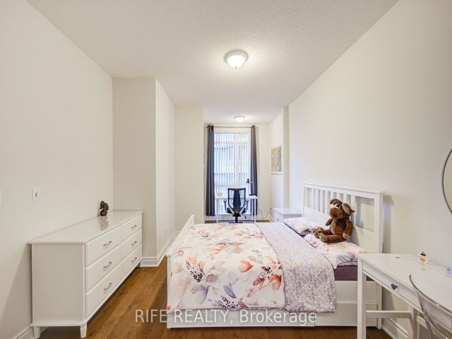 223 - 31 Olive Ave