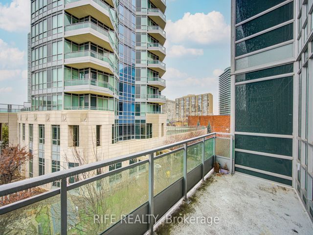 223 - 31 Olive Ave