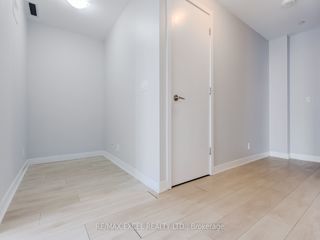 2911 - 2221 Yonge St