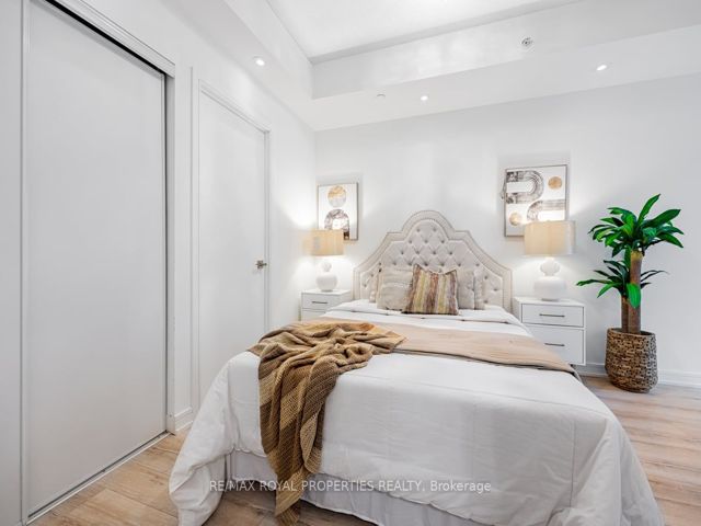 303 - 621 Sheppard Ave E