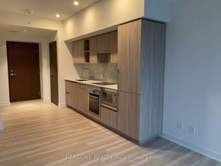 3209 - 17 Bathurst St