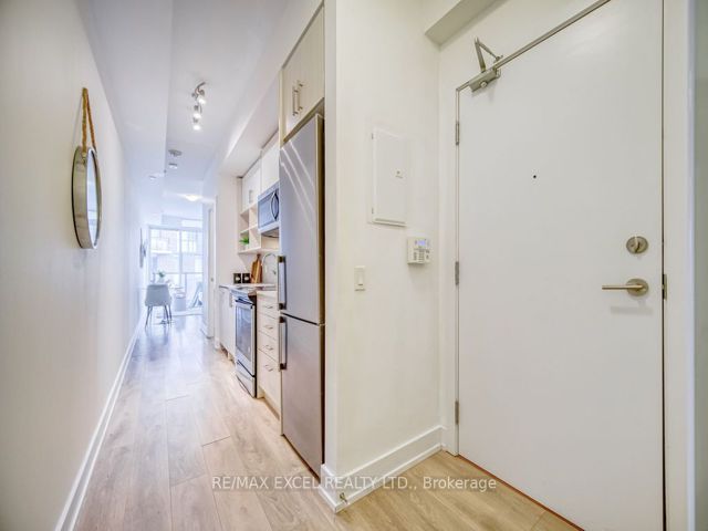 318 - 128 Fairview Mall Dr