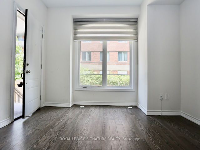 Th27 - 39 Drewry Ave