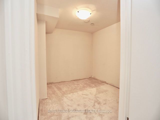 Th27 - 39 Drewry Ave