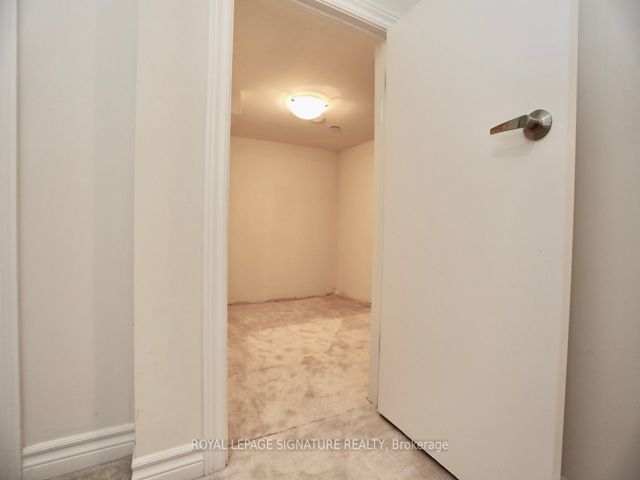Th27 - 39 Drewry Ave