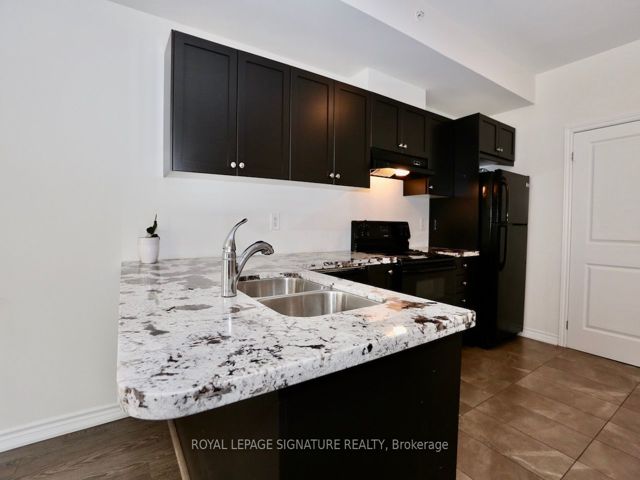Th27 - 39 Drewry Ave