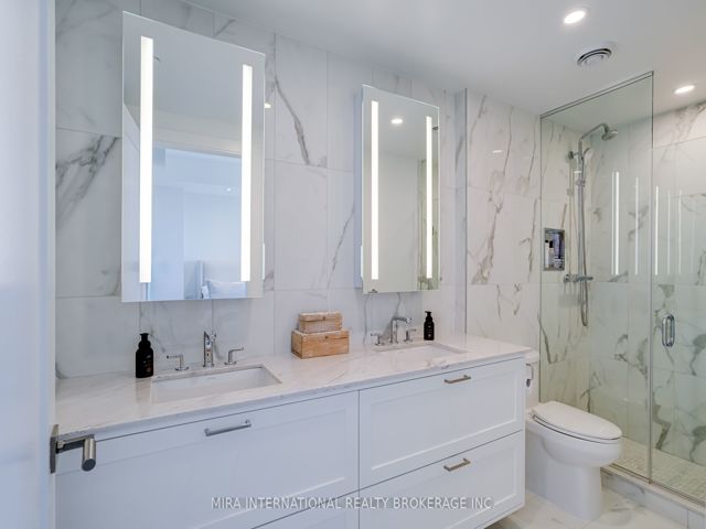 3003 - 30 Inn On The Park Dr