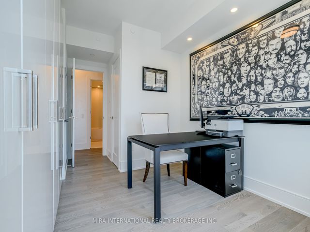 3003 - 30 Inn On The Park Dr