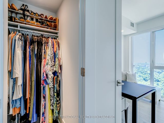 3003 - 30 Inn On The Park Dr