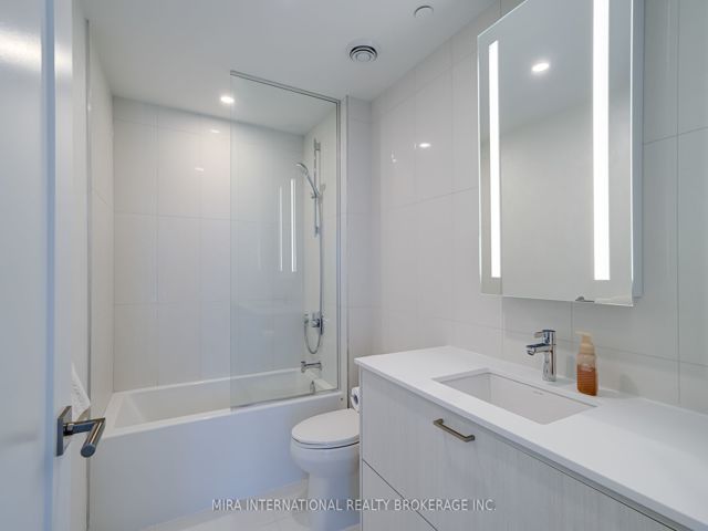 3003 - 30 Inn On The Park Dr