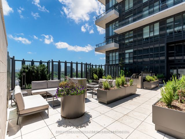 3003 - 30 Inn On The Park Dr