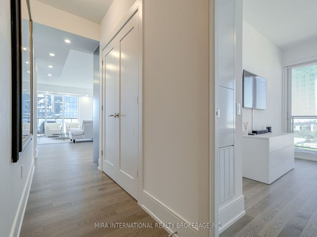 3003 - 30 Inn On The Park Dr