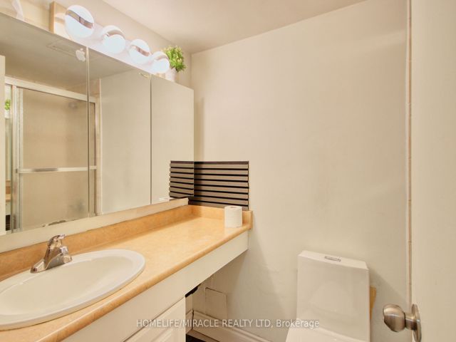 Ph-2 - 150 Neptune Dr