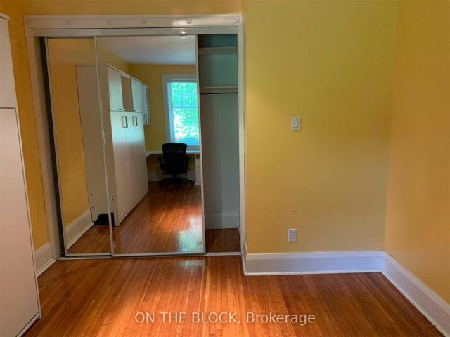 6 - 58 Sherwood Ave